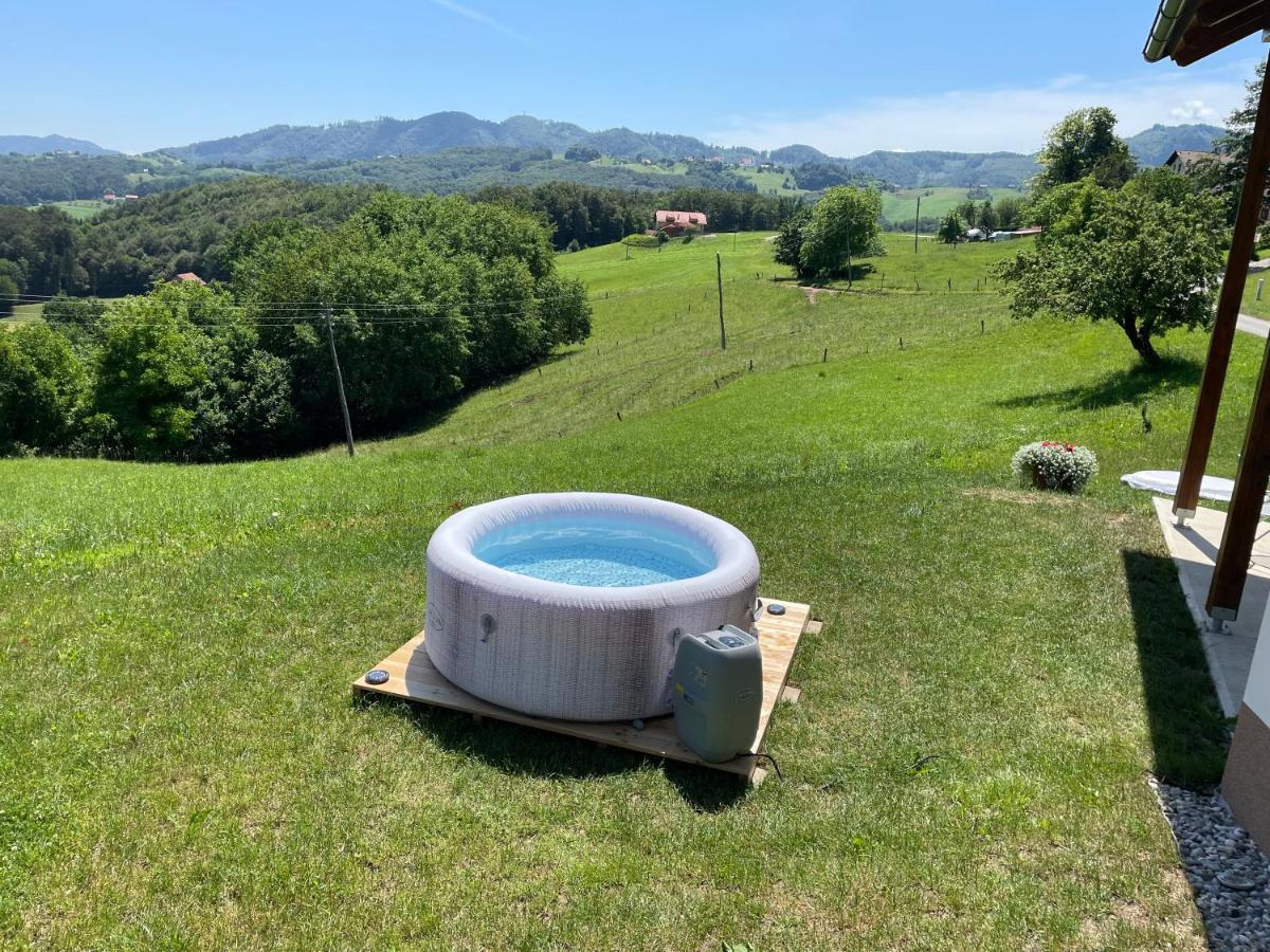 Holiday House Zlacka Gorca Pristava pri Mestinju ภายนอก รูปภาพ