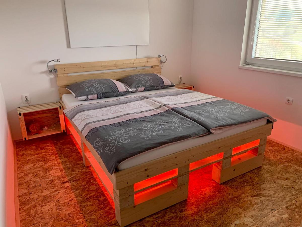 Holiday House Zlacka Gorca Pristava pri Mestinju ภายนอก รูปภาพ