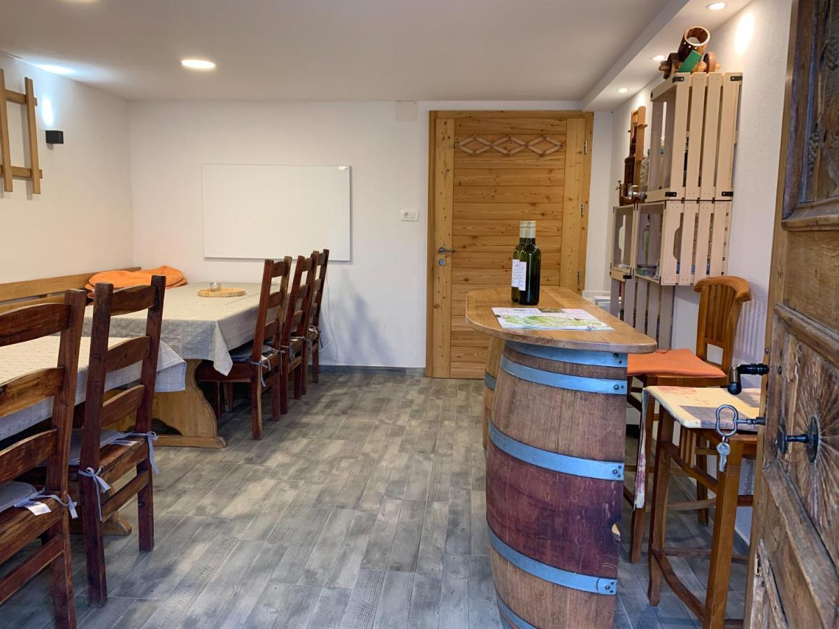 Holiday House Zlacka Gorca Pristava pri Mestinju ภายนอก รูปภาพ